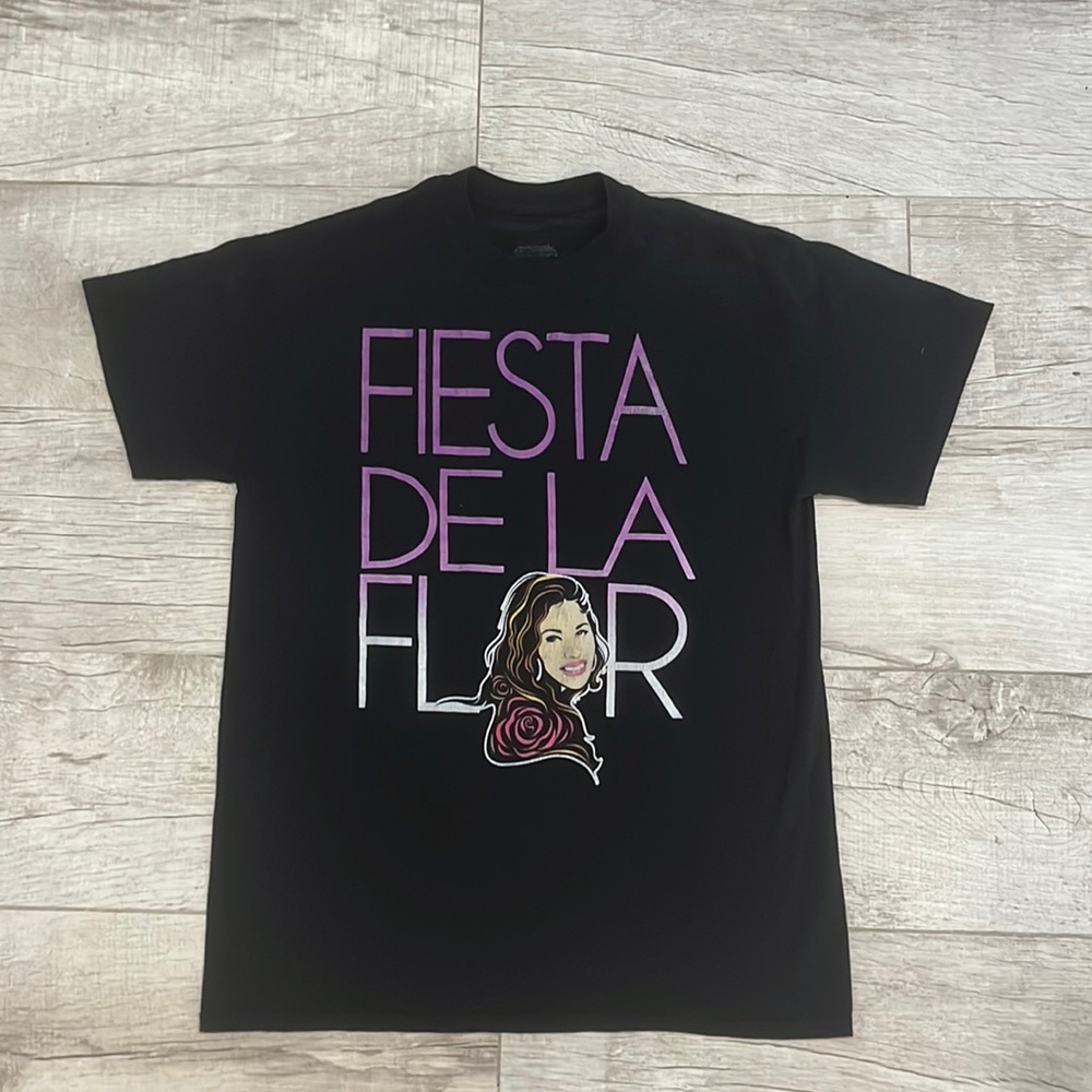 Selena‎ T-shirt Fiesta de la Flor 2016 Color: Black
